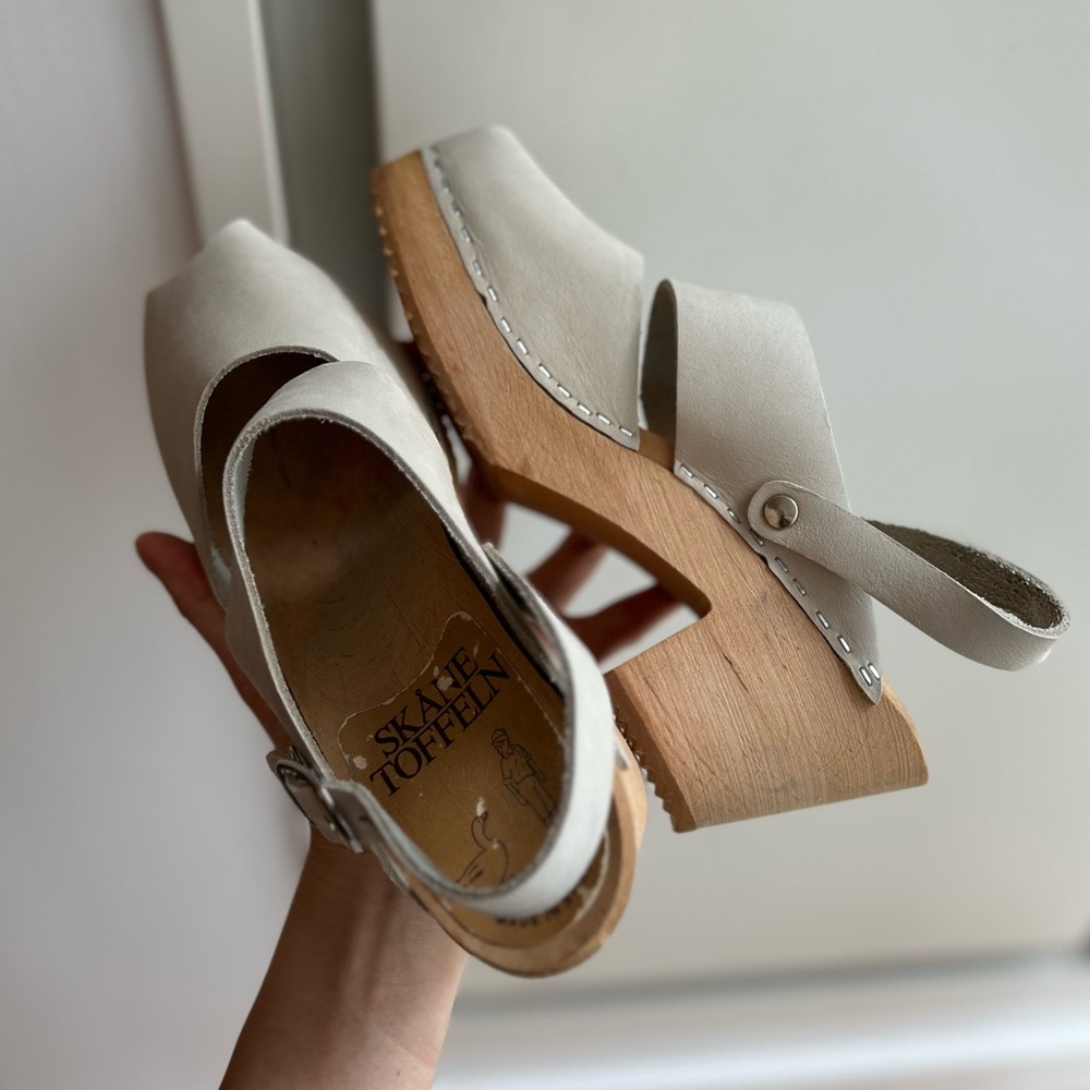 Skane Toffeln Open Toe Clogs | 38